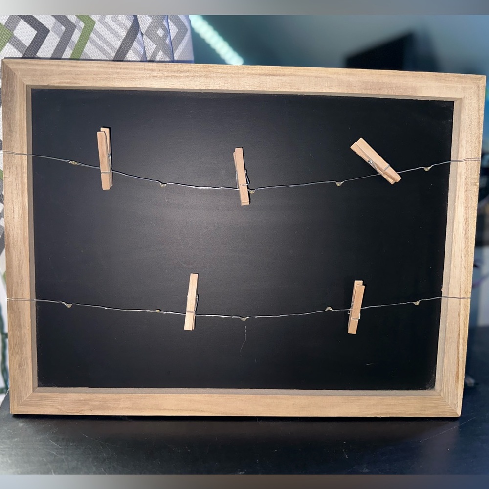 Light Up Picture Hanging Frame